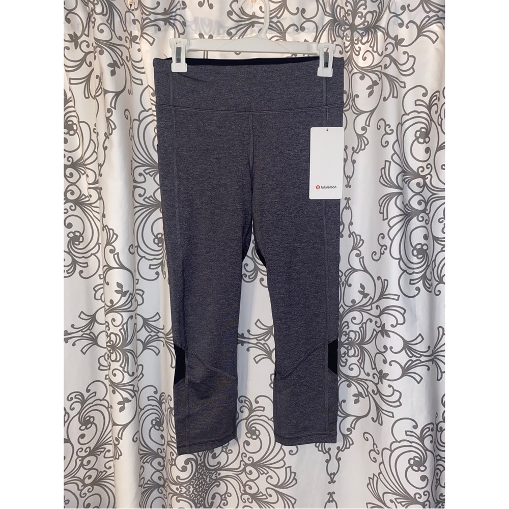 Lululemon Pace Rival gray and black Crop 22”